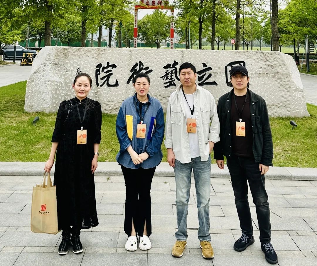 内蒙古四位油画家参加“新时代青年美术人才培养计划——绘画100”项目 第2张