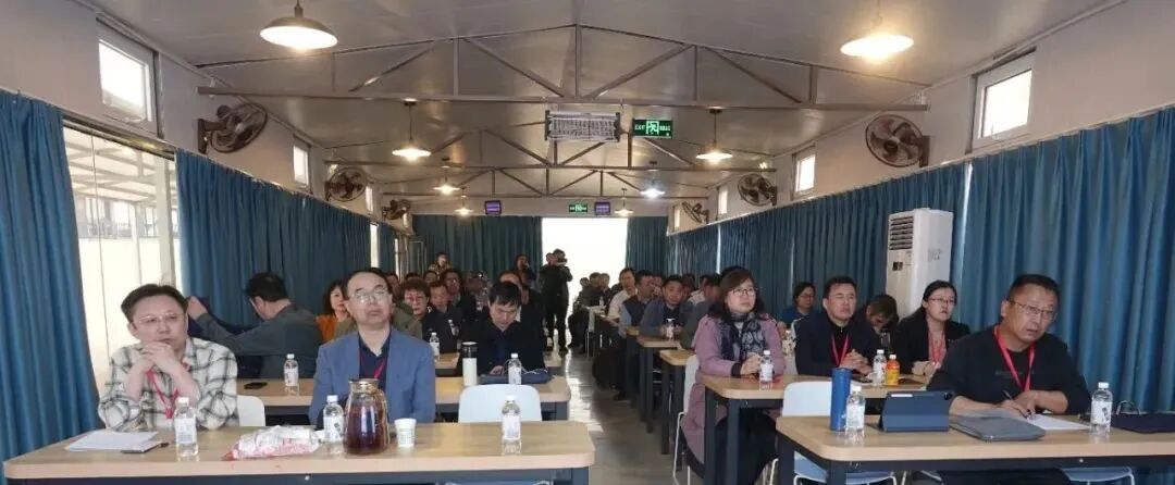 内蒙古书法家协会第七届主席团第八次会议、第七届理事会第四次会议及学术讲座活动在阿拉善盟举行 第13张
