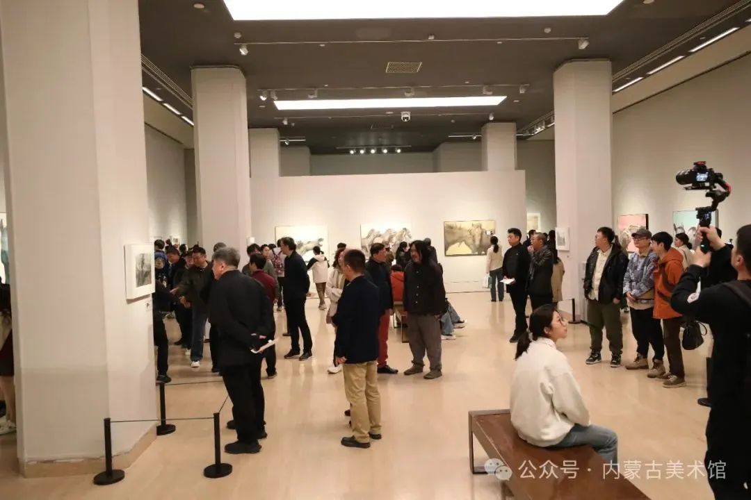 “印象内蒙古·浩瀚的地平线”——长海作品展在中国美术馆热展 第2张