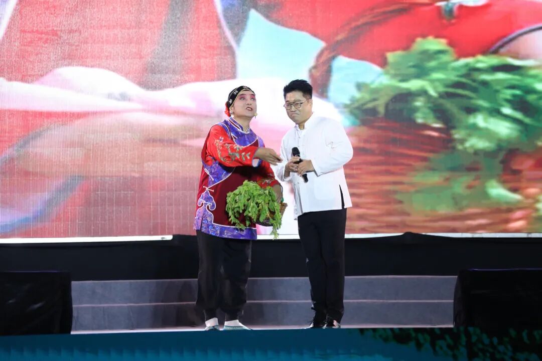 精彩回顾 | “唱响北疆”2025内蒙古民歌大会首场演出响彻乌海湖 第21张