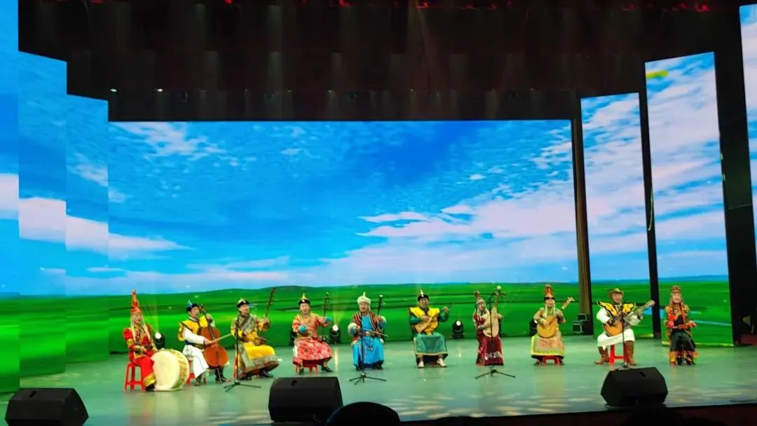 唱响“中国冷极” 内蒙古曲艺亮相“村晚” 第2张