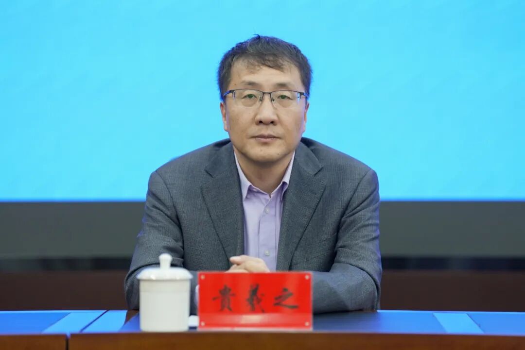 内蒙古文联党组理论学习中心组举行2025年第十三次集体学习 第4张