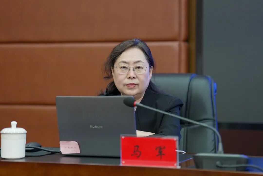 内蒙古文联党组理论学习中心组举行2025年第十三次集体学习 第5张