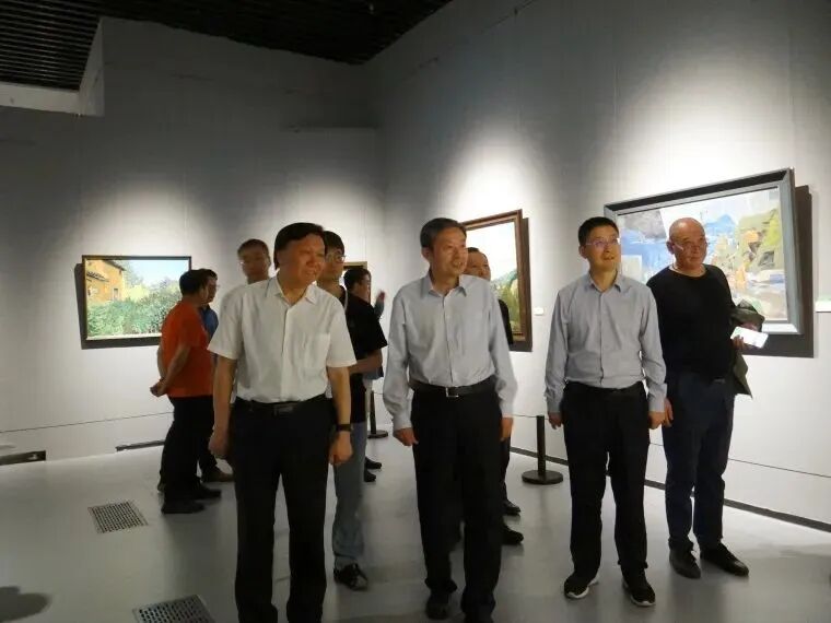 “亮丽北疆 多彩暖城”——中国美术家协会会员写生作品展在鄂尔多斯开幕 第10张