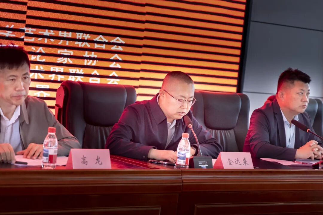 内蒙古文艺评论人才培训班暨2025年文艺评论写作训练营开营 第2张