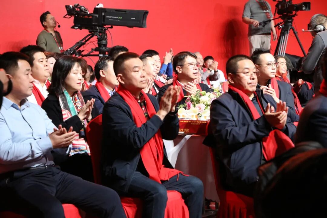 图集 | “春暖北疆百花开”文艺工作者们到“家”啦！ 第23张