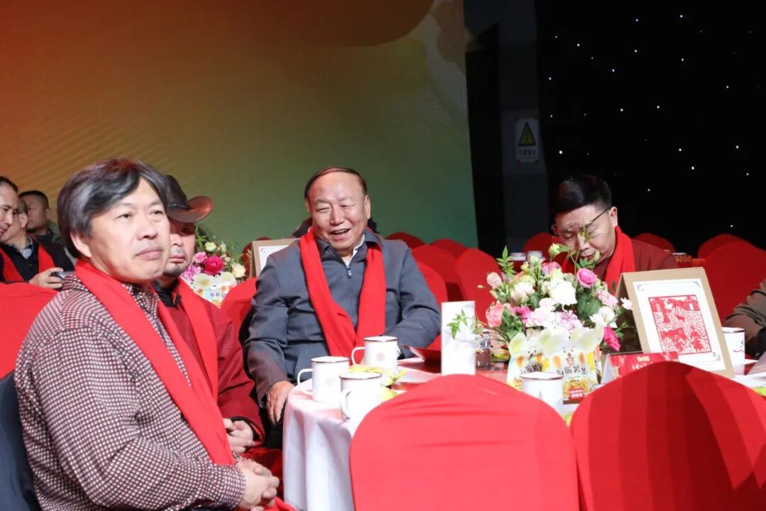 图集 | “春暖北疆百花开”文艺工作者们到“家”啦！ 第12张