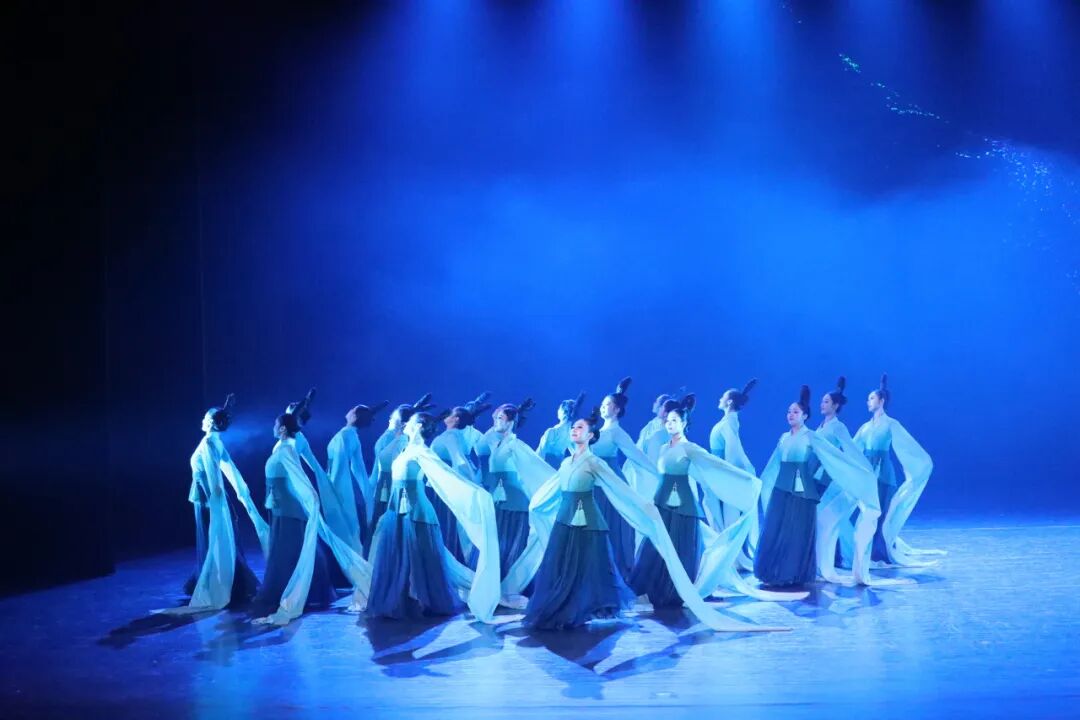 舞韵华章——2026内蒙古新年舞蹈晚会在呼和浩特震撼上演 第30张