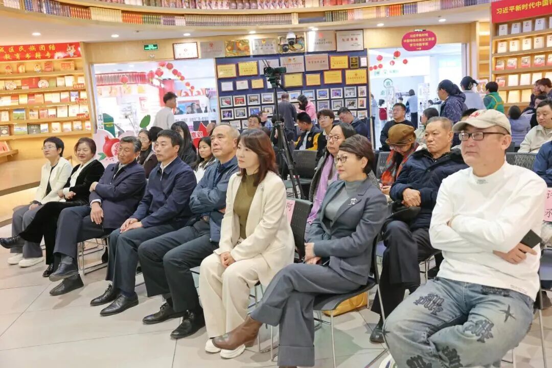 《草原》入驻书店暨2025年读者见面会举办 第11张