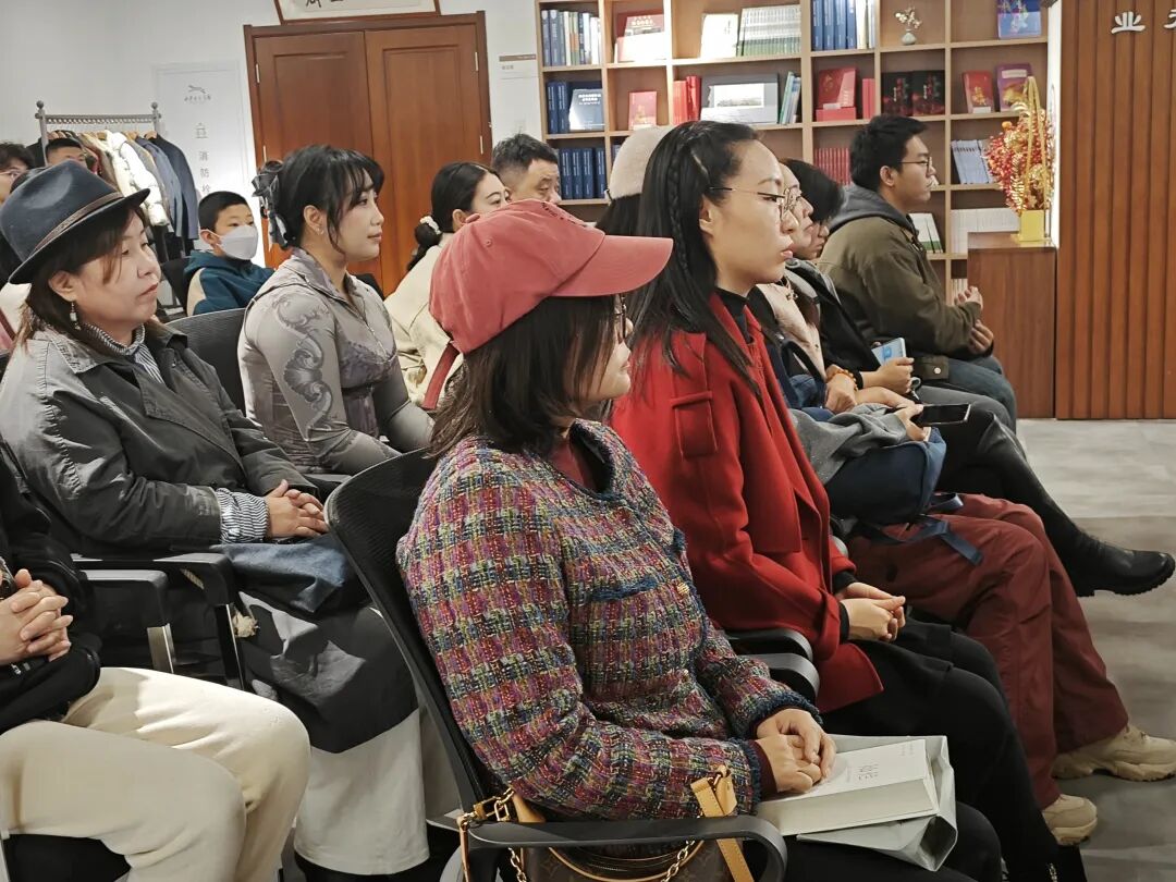 内蒙古多民族中青年作家创作研讨暨《草原十二骑手》分享会举办 第2张