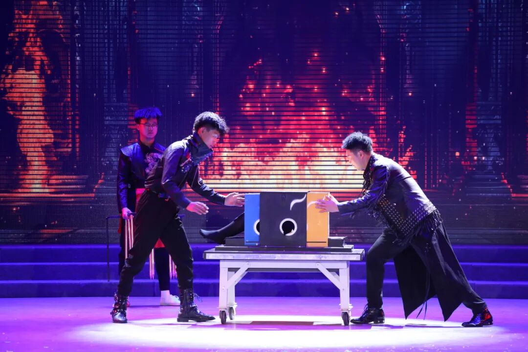 全区魔术新人新作展演在乌力格尔艺术宫精彩上演 第8张