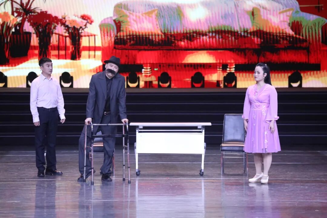 礼赞新时代 奋进内蒙古——内蒙古小戏小品精品展演圆满落幕 第4张
