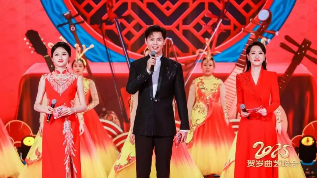 创新融合活力新 《客从八方来》贺岁曲艺晚会精彩纷呈 第1张