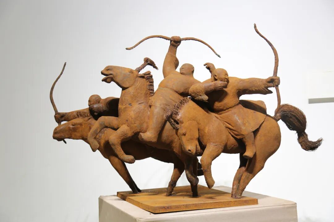 首届青年雕塑作品展览，内蒙古入选的有→ 第24张