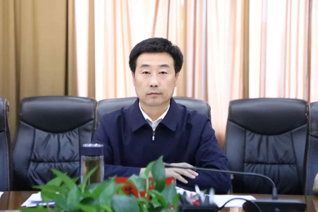 内蒙古文联党组召开深入贯彻中央八项规定精神学习教育总结会议 第4张