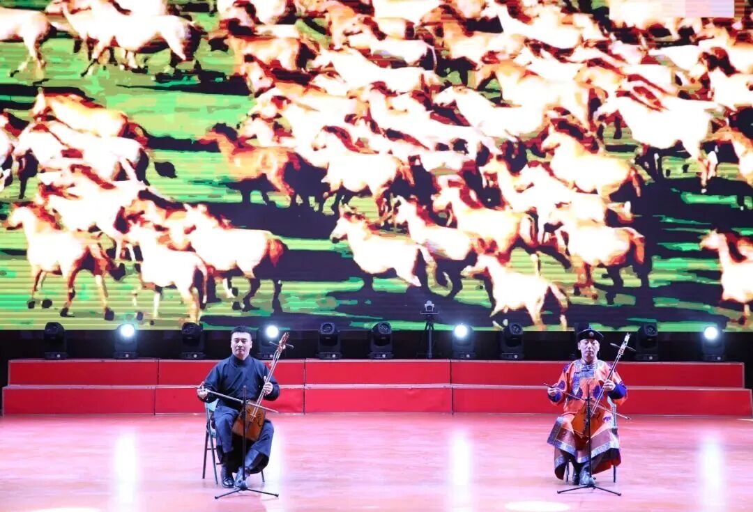 弘扬抗战精神 共筑国防长城——文艺志愿服务走进武警部队演出 第12张