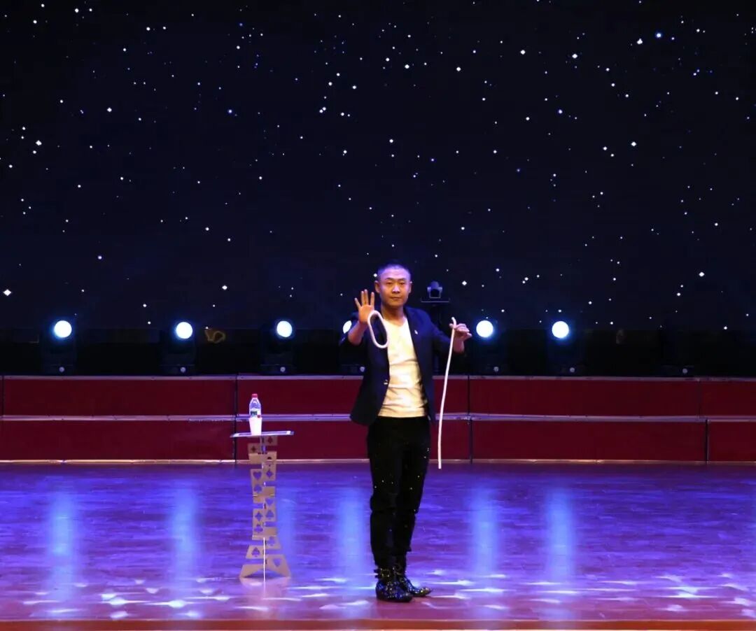 弘扬抗战精神 共筑国防长城——文艺志愿服务走进武警部队演出 第13张