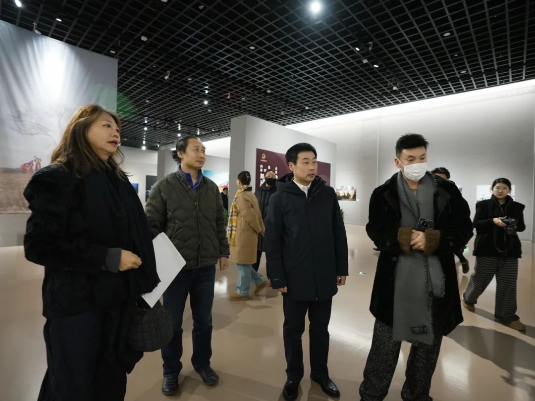 内蒙古舞蹈家协会舞蹈影像成果展在内蒙古美术馆开展 第10张
