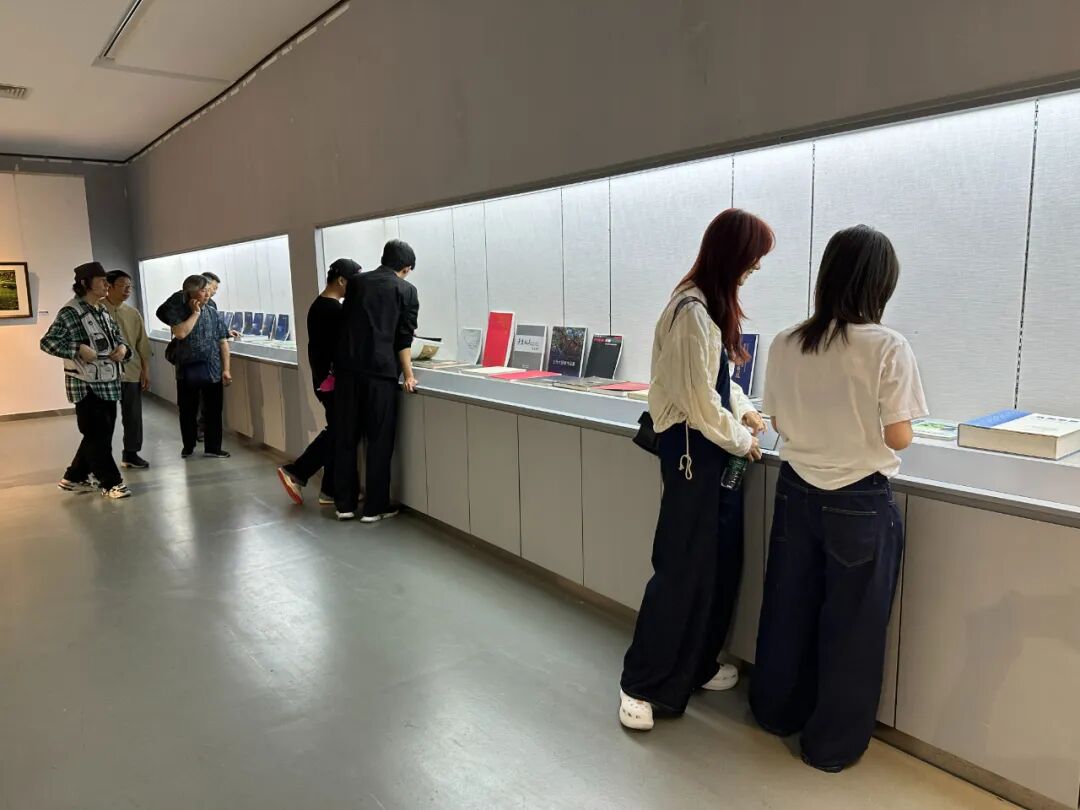 内蒙古版画文献作品展览暨《内蒙古版画文献整理研究》首发式在京举行 第4张