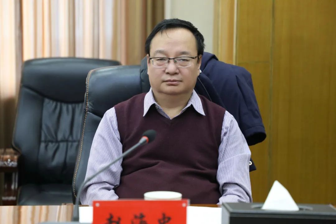 内蒙古文艺评论家协会召开第五届主席团第四次会议 第3张