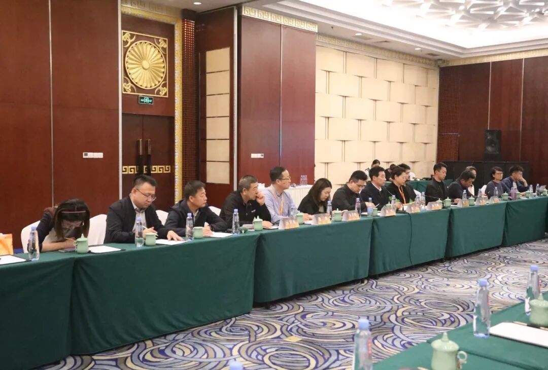 第十四届中国舞蹈荷花奖当代舞、现代舞评奖工作对接会在呼和浩特召开 第4张
