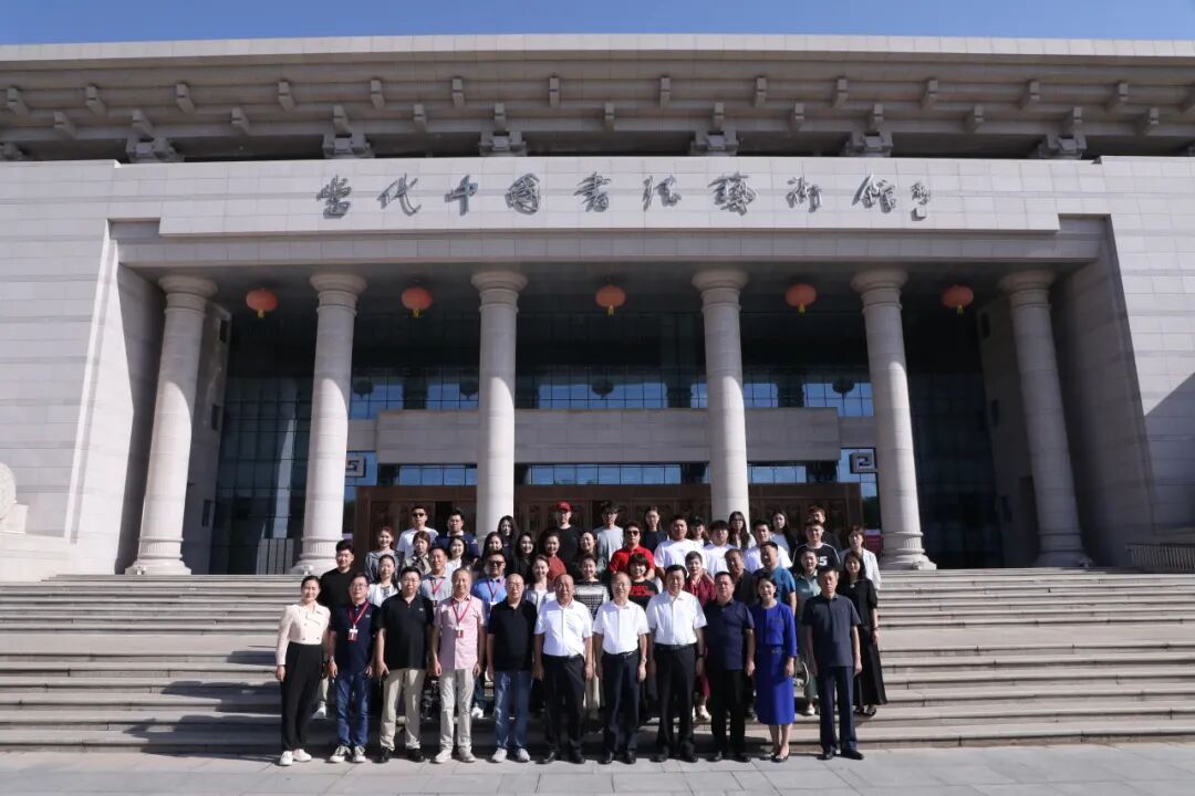 “中华民歌 唱响北疆”2025民歌艺术交流座谈会在乌海市举办 第14张