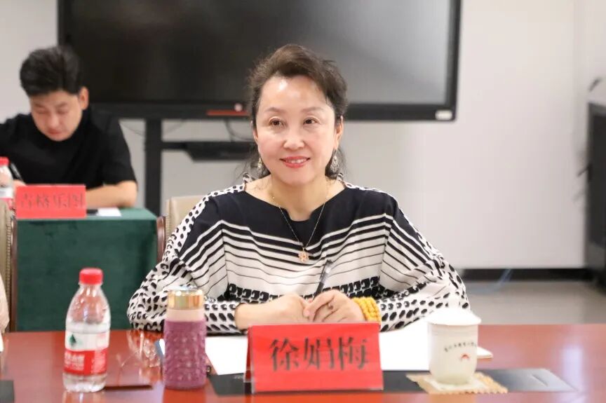 “中华民歌 唱响北疆”2025民歌艺术交流座谈会在乌海市举办 第11张