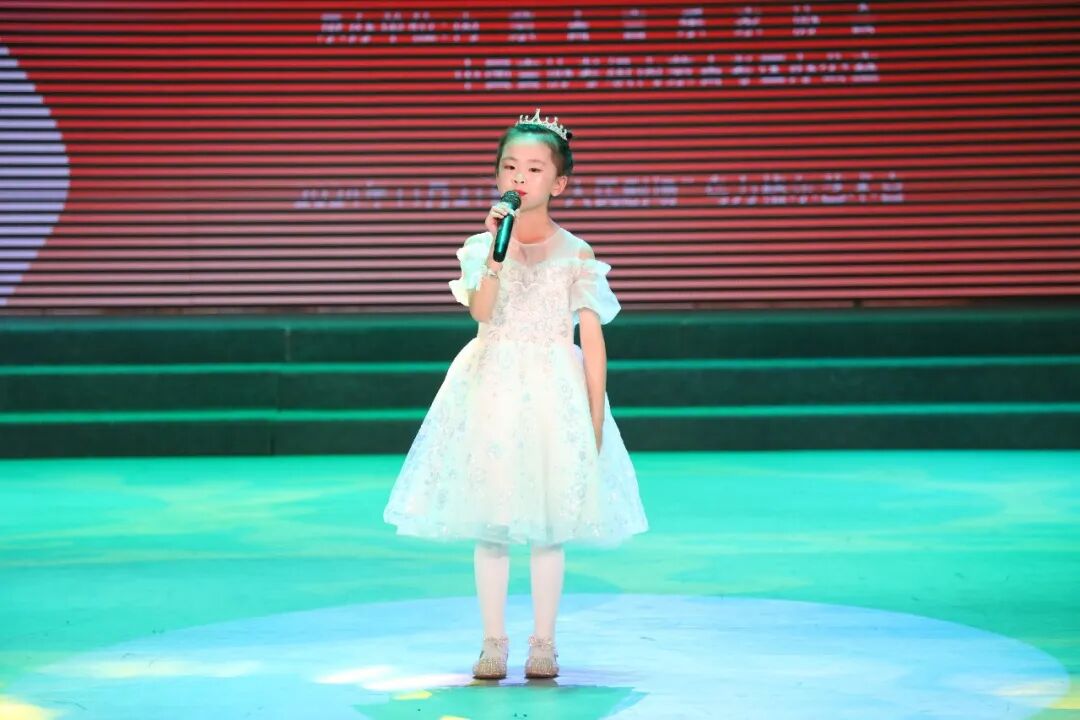 2024年内蒙古自治区少儿歌曲展演在呼和浩特市拉开帷幕 第6张