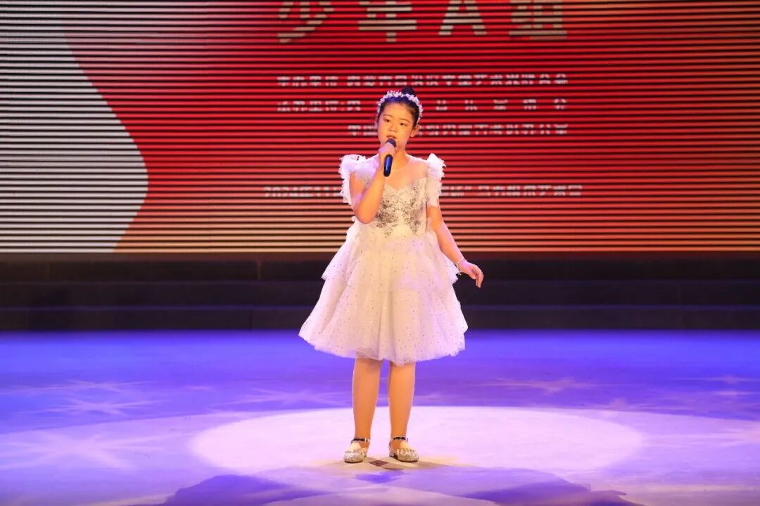 2024年内蒙古自治区少儿歌曲展演在呼和浩特市拉开帷幕 第9张