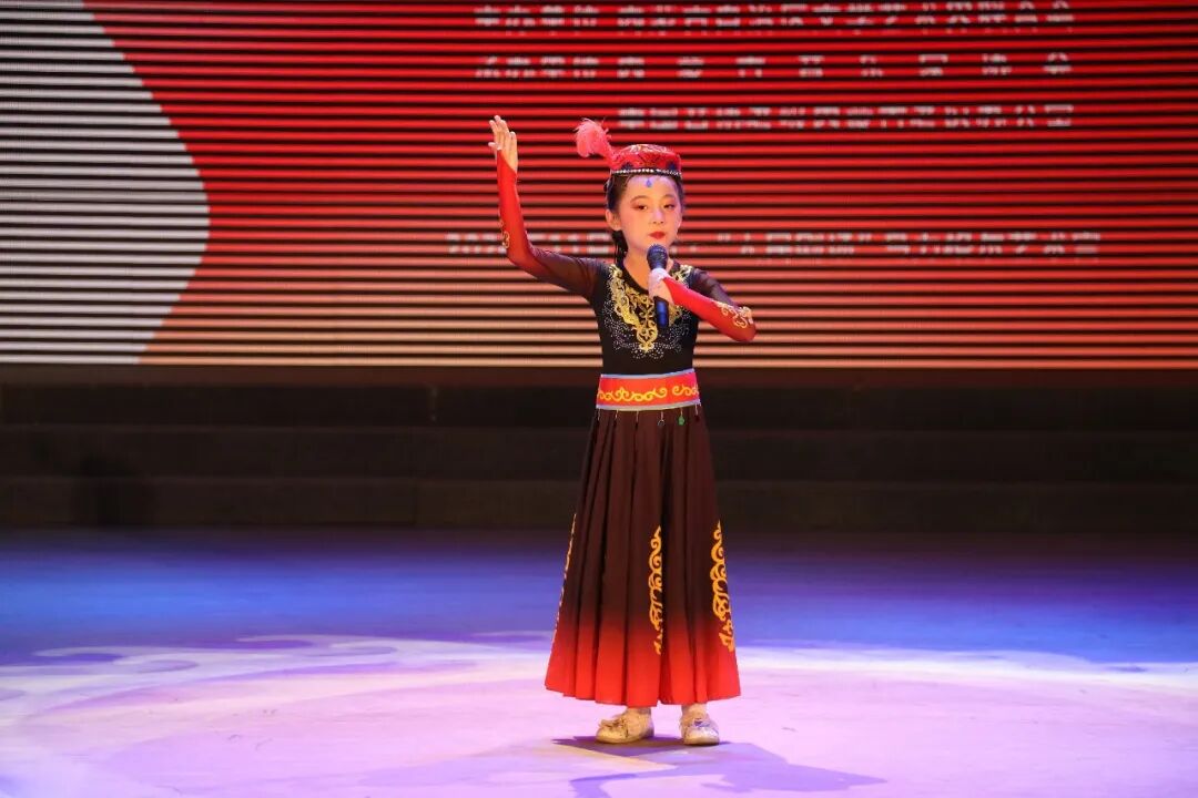 2024年内蒙古自治区少儿歌曲展演在呼和浩特市拉开帷幕 第16张