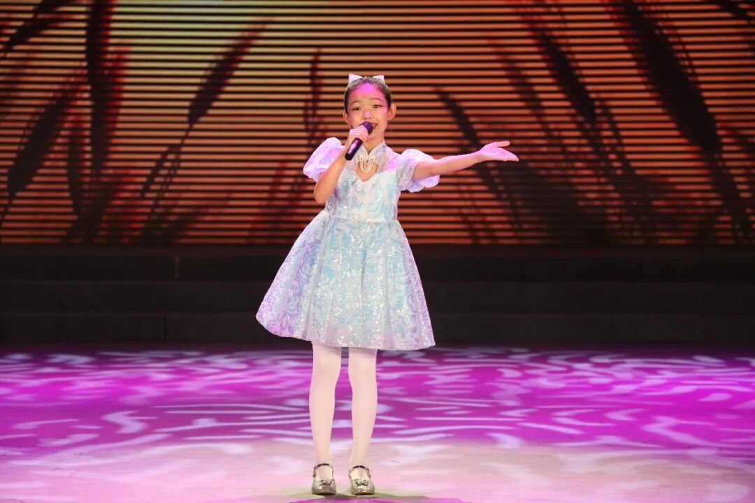 2024年内蒙古自治区少儿歌曲展演在呼和浩特市拉开帷幕 第14张