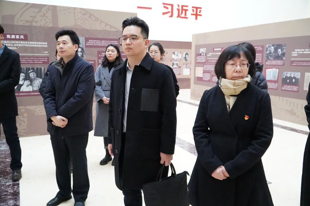 内蒙古文联与内蒙古档案馆联合开展主题党日活动 第3张