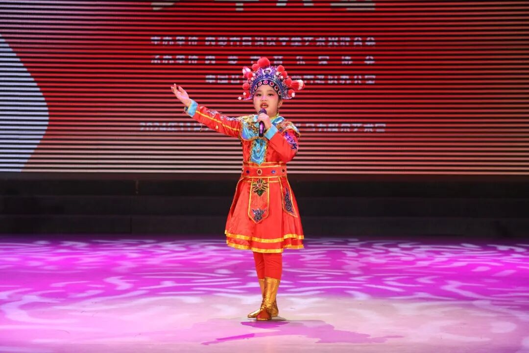 2024年内蒙古自治区少儿歌曲展演在呼和浩特市拉开帷幕 第19张