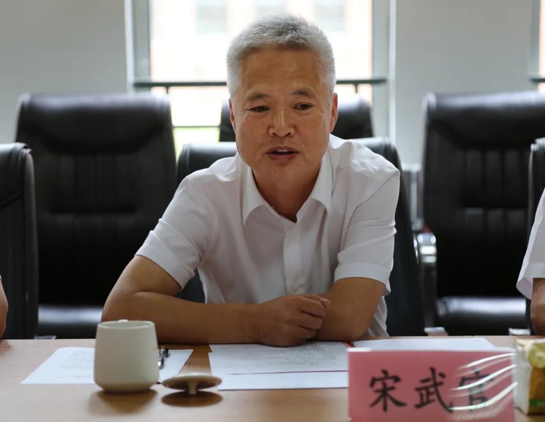 内蒙古自治区第十一期、第十二期文研班学员座谈会举行 第2张