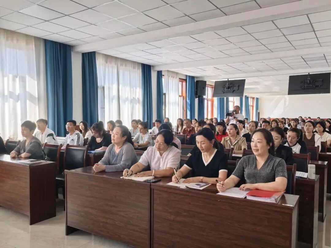 内蒙古文艺志愿者协会“点单式”音乐培训走进扎赉特旗 第3张