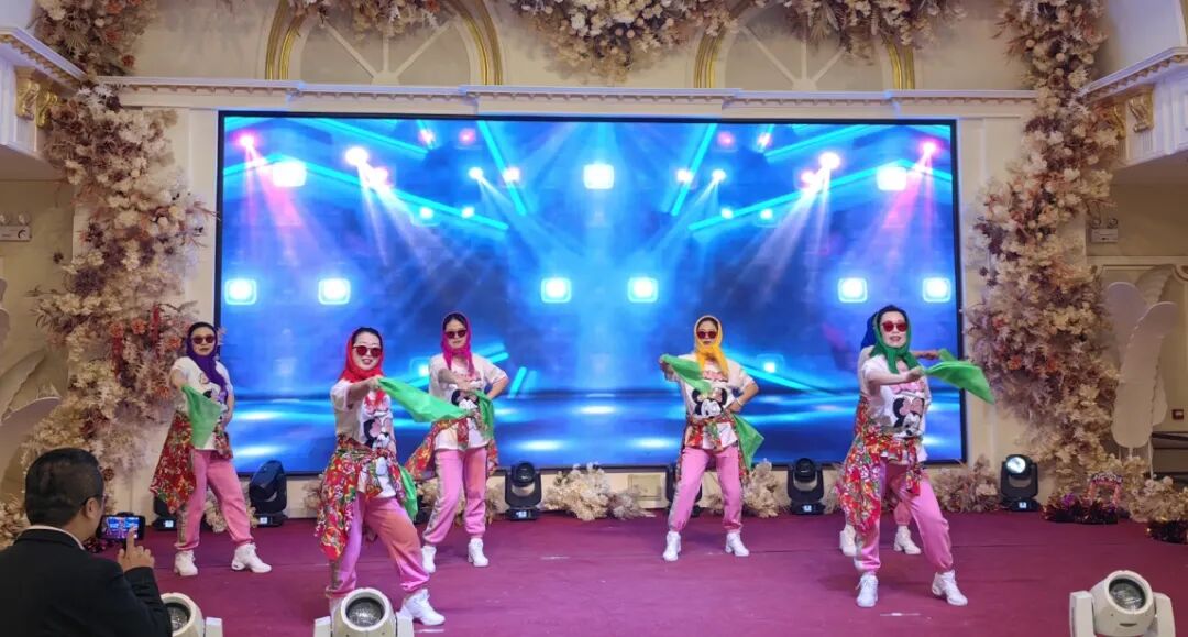 基层艺讯 | 扎赉特旗文联举办“我们的中国梦——文化进万家”元旦专场演出 第2张