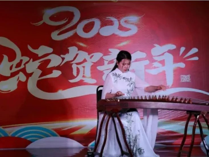 基层艺讯 | 突泉县六户镇举办“村晚” 第6张