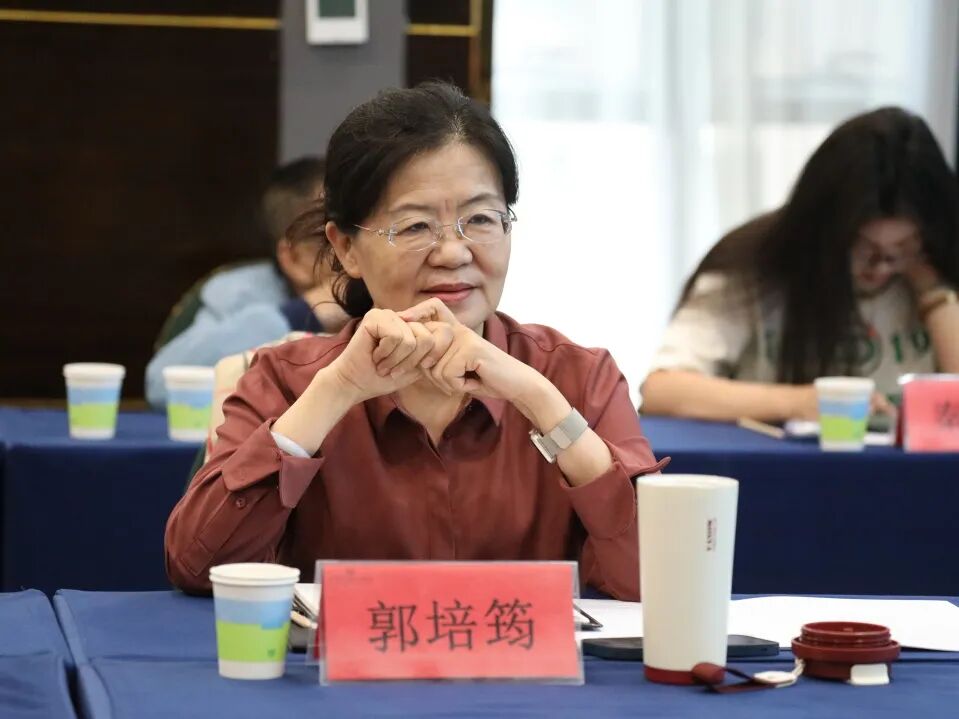 内蒙古电影家协会高质量发展研讨会在呼和浩特市召开 第8张