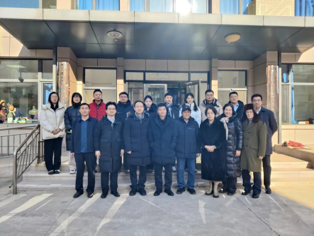 “翰墨飘香迎新春”主题党日活动增添文化年味 第1张