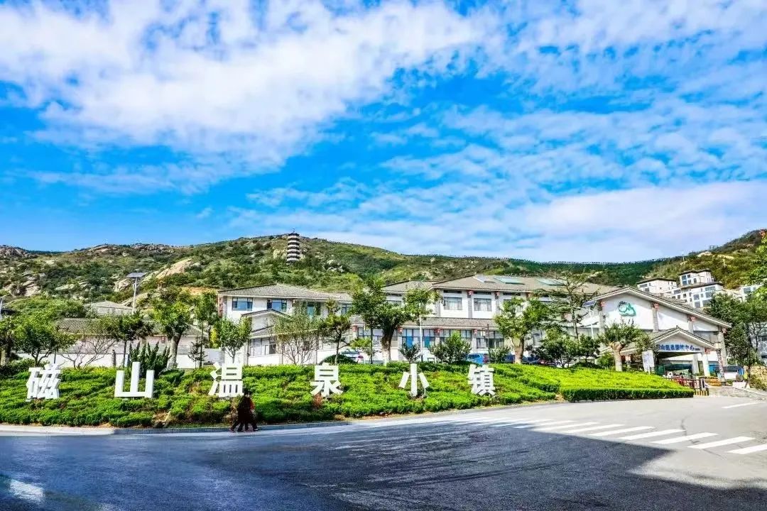 在烟期间,俄罗斯游客们将游览黄渤海新区金沙滩旅游度假区,磁山温泉