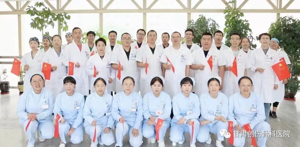 手术室无影灯怎么安装【医疗动态】无影灯下——手术室护士的“十八般武艺”_https://www.jmylbn.com_新闻资讯_第18张