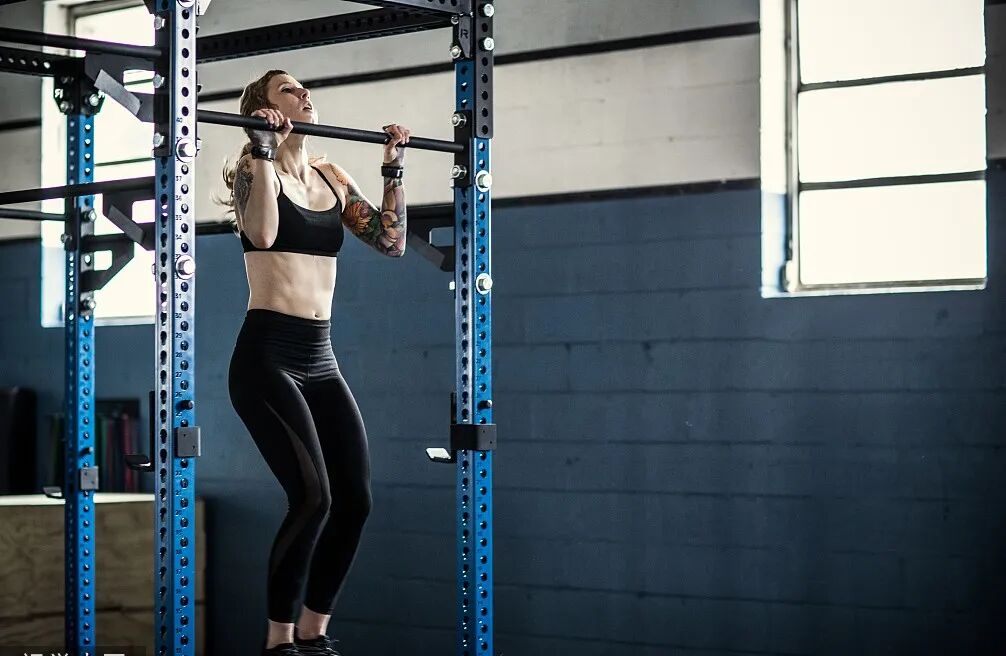 引体向上多少个及格_向上引体是什么动作_引体向上及格率