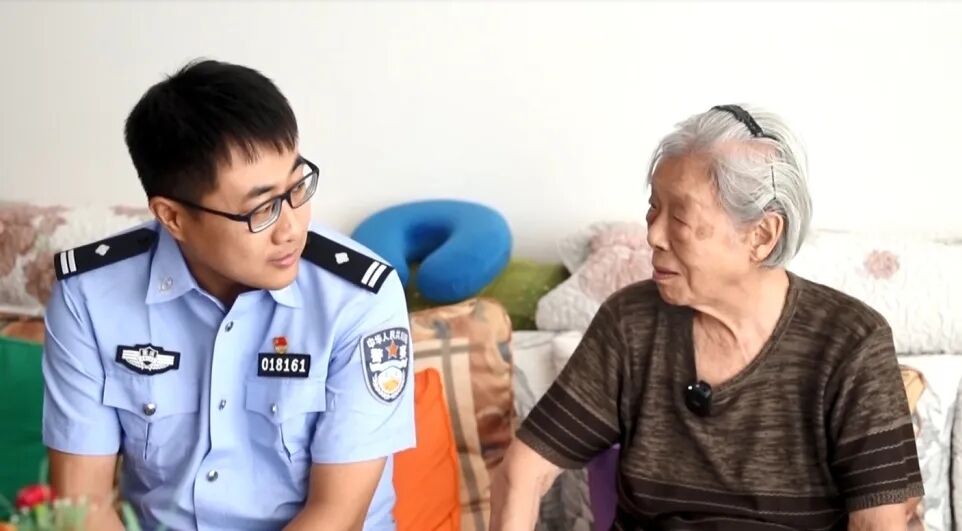 人民公安從這里走來 | 第一代重慶公安教育工作者袁秀琳：莘莘學(xué)子從警路上的“引路人”