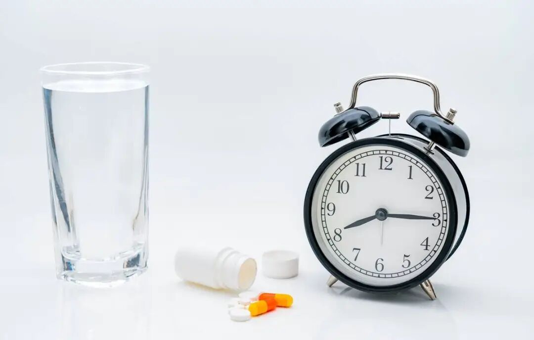 喝酒了能吃他汀类降脂药吗？