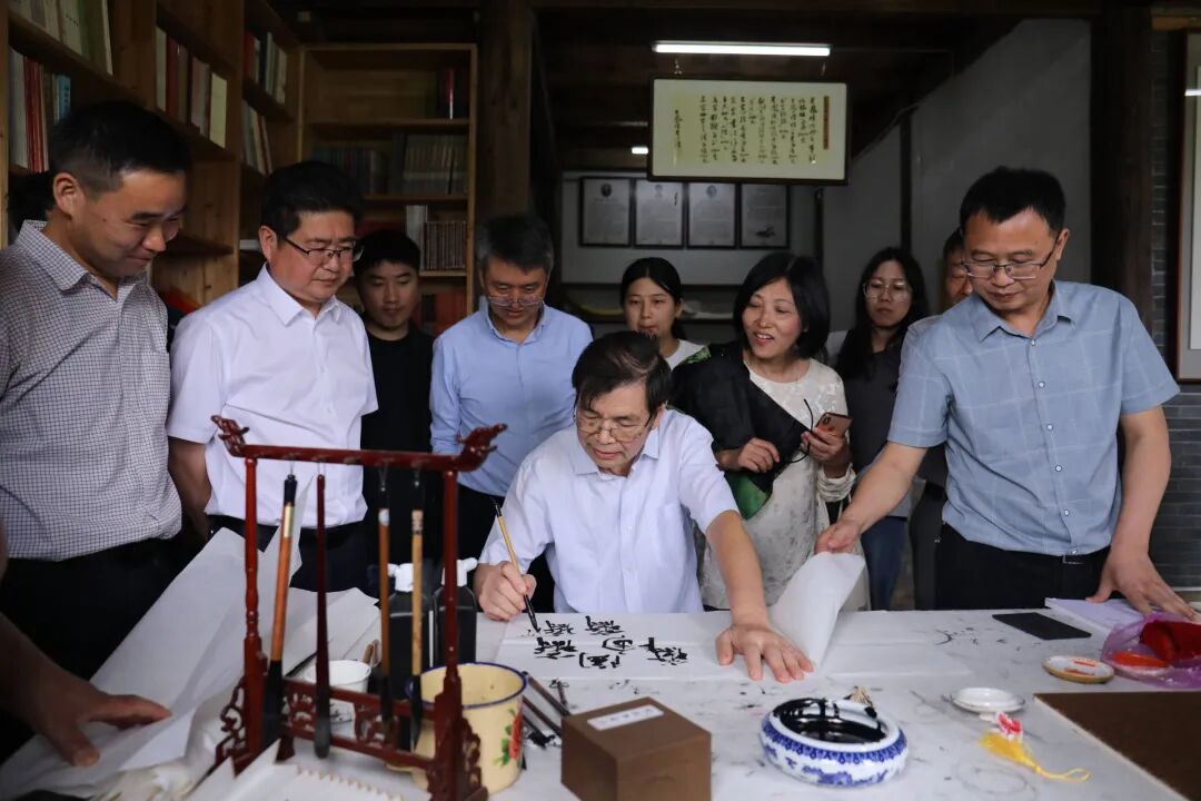 我县开展"星凤楼·雅集"书法创作活动