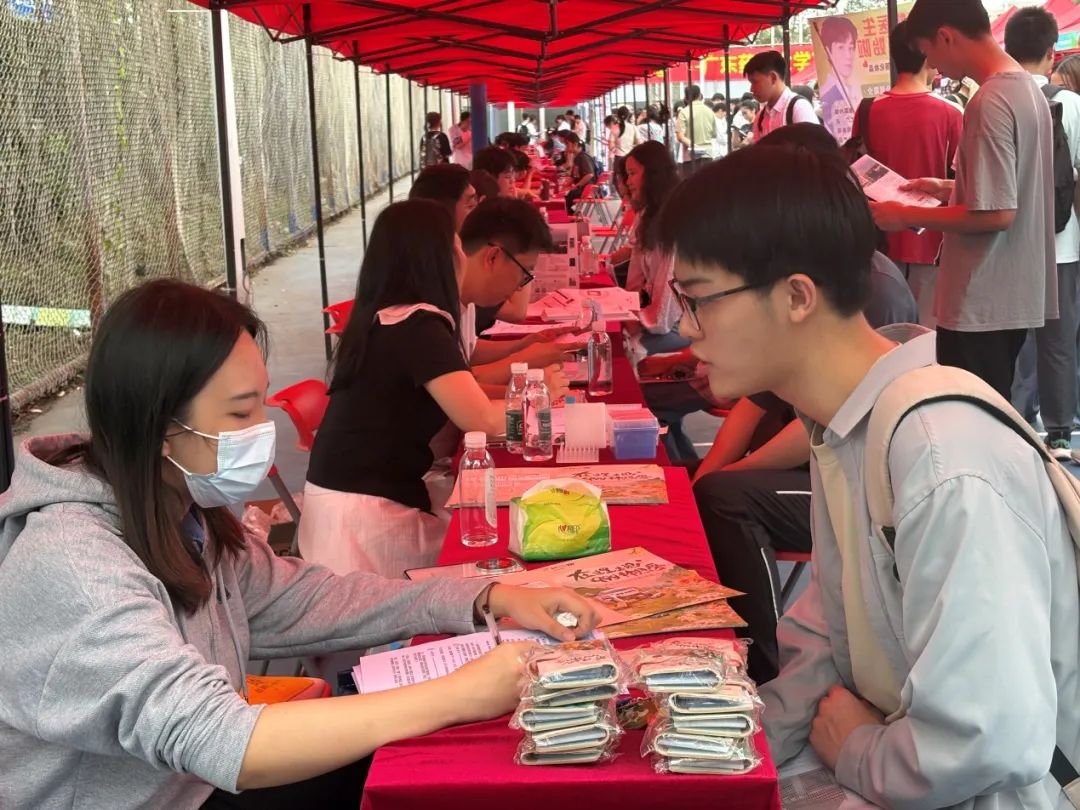 招聘会_招聘会需要准备的东西_招聘会计最新招聘信息