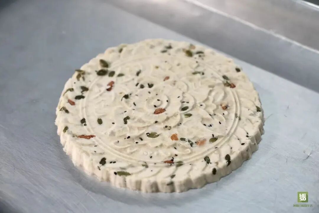 月光饼（来源：河源日报微生活）