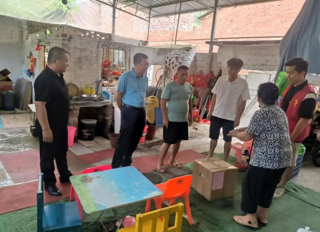 赤坭镇:"八一"慰问暖军心 军民共叙鱼水情