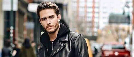 “骑士皮衣外套”的三种混搭Look，轻松穿出硬派品味