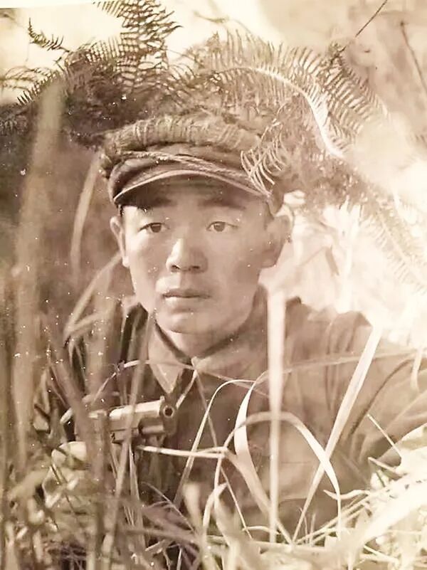 真假少尉——一等功臣李景才的传奇故事